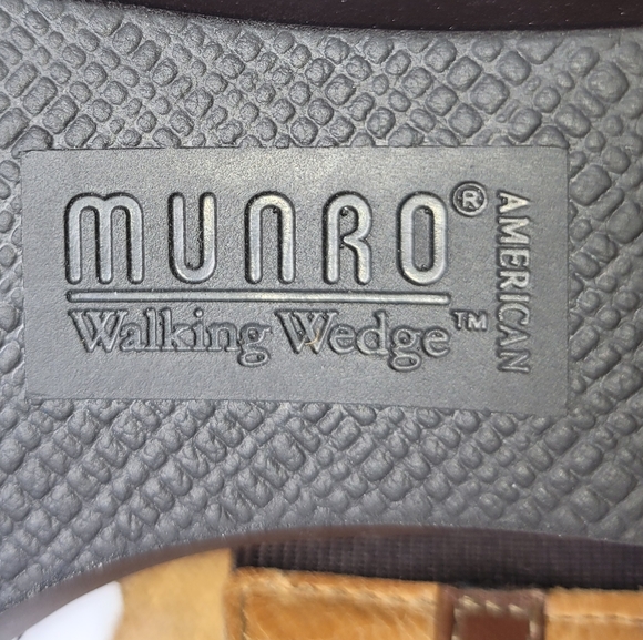 Munro American Walking Wedge Chunky Circle Strap Flat Slide In Sandle Shoe Sz 8 - Picture 5 of 13